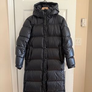 Quince - Responsible Down Long Puffer Jacket Size XS Shiny Black